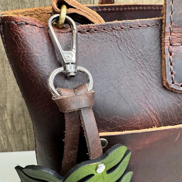 Leather Purse Charm Fern Leaf Bag Charm Genuine Leather Purse Keychain NEW - Picture 3 of 7